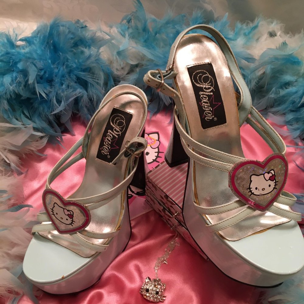 AMAZING vintage Y2K  custom hello kitty platforms ! - Picture 5 of 7